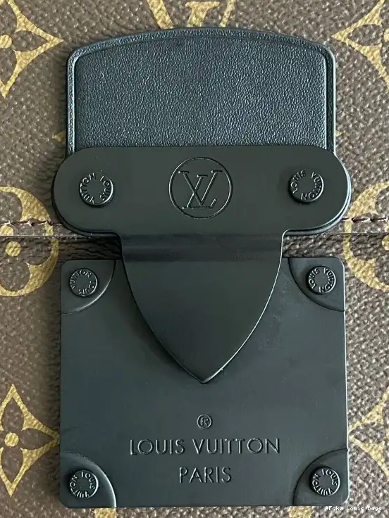 Cheap LOCK S VUITTON LOUIS POUCH A4 0501